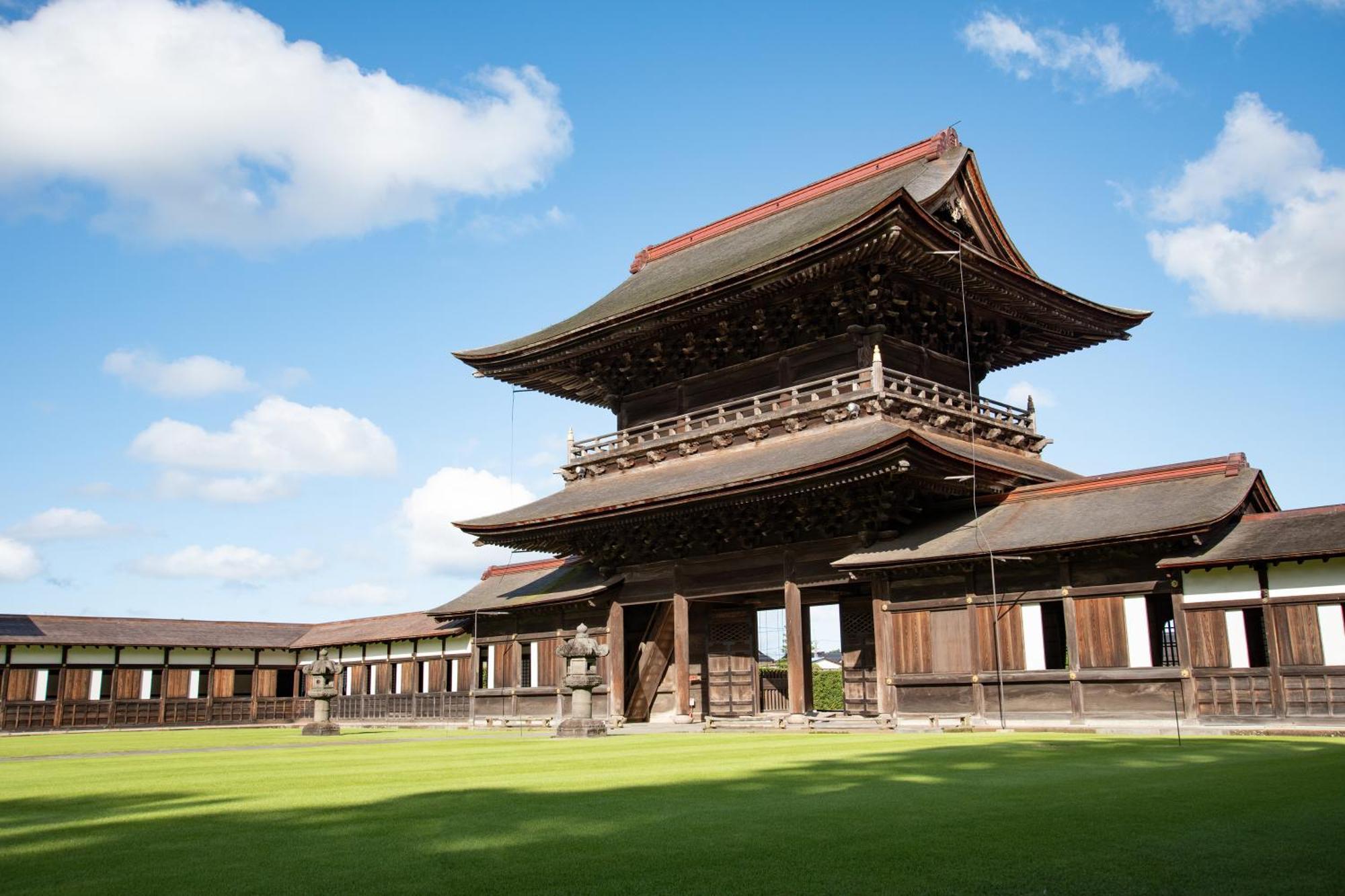Kadokyu Ryokan Takaoka Exterior photo